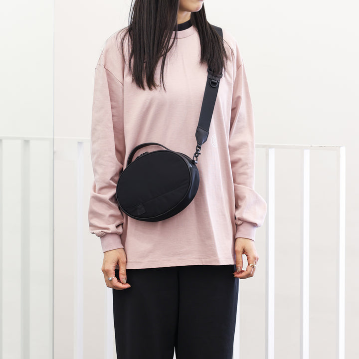 OVAL SHOULDER BAG
