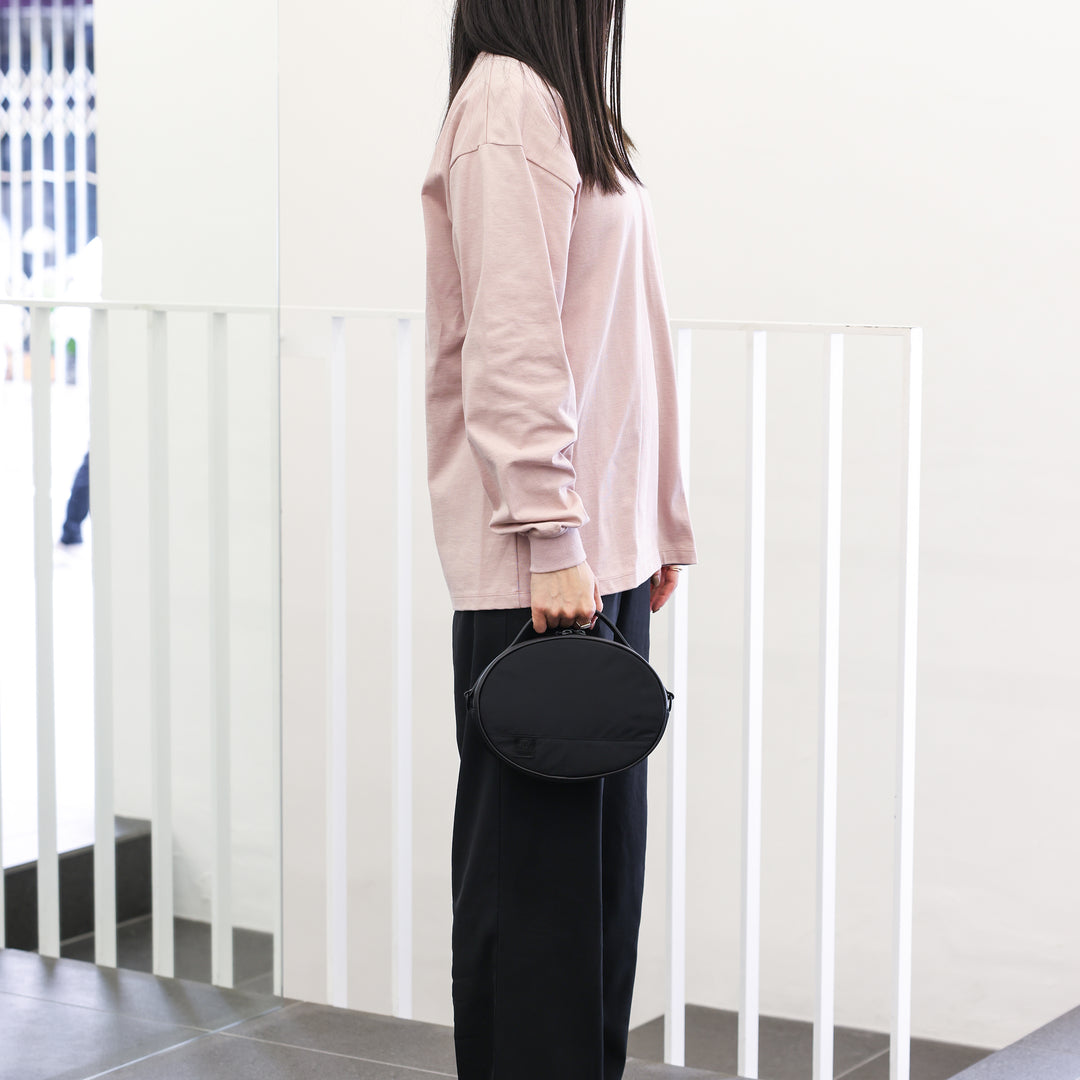 OVAL SHOULDER BAG