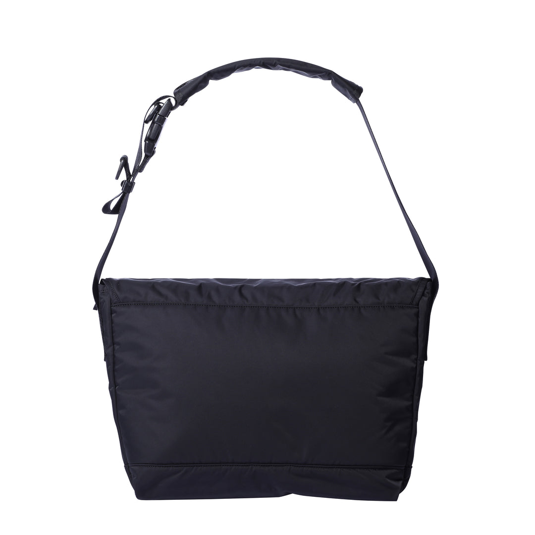 MESSENGER BAG