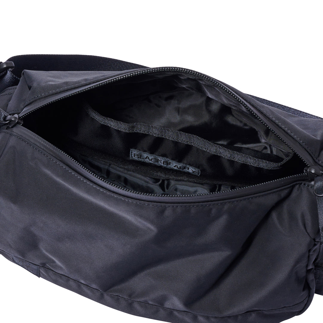 ZIP SHOULDER BAG (S)