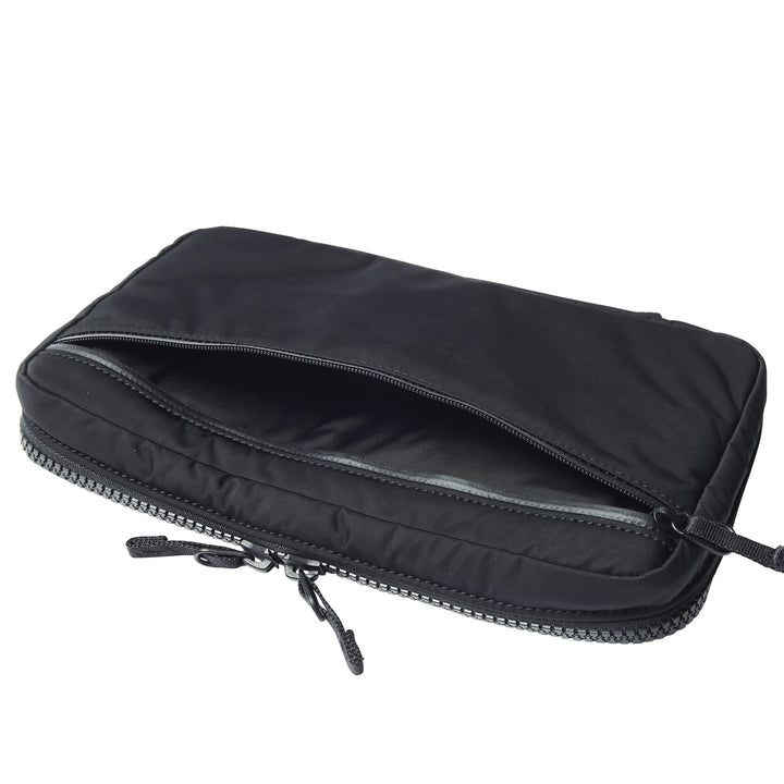 TRAVEL ORGANIZER