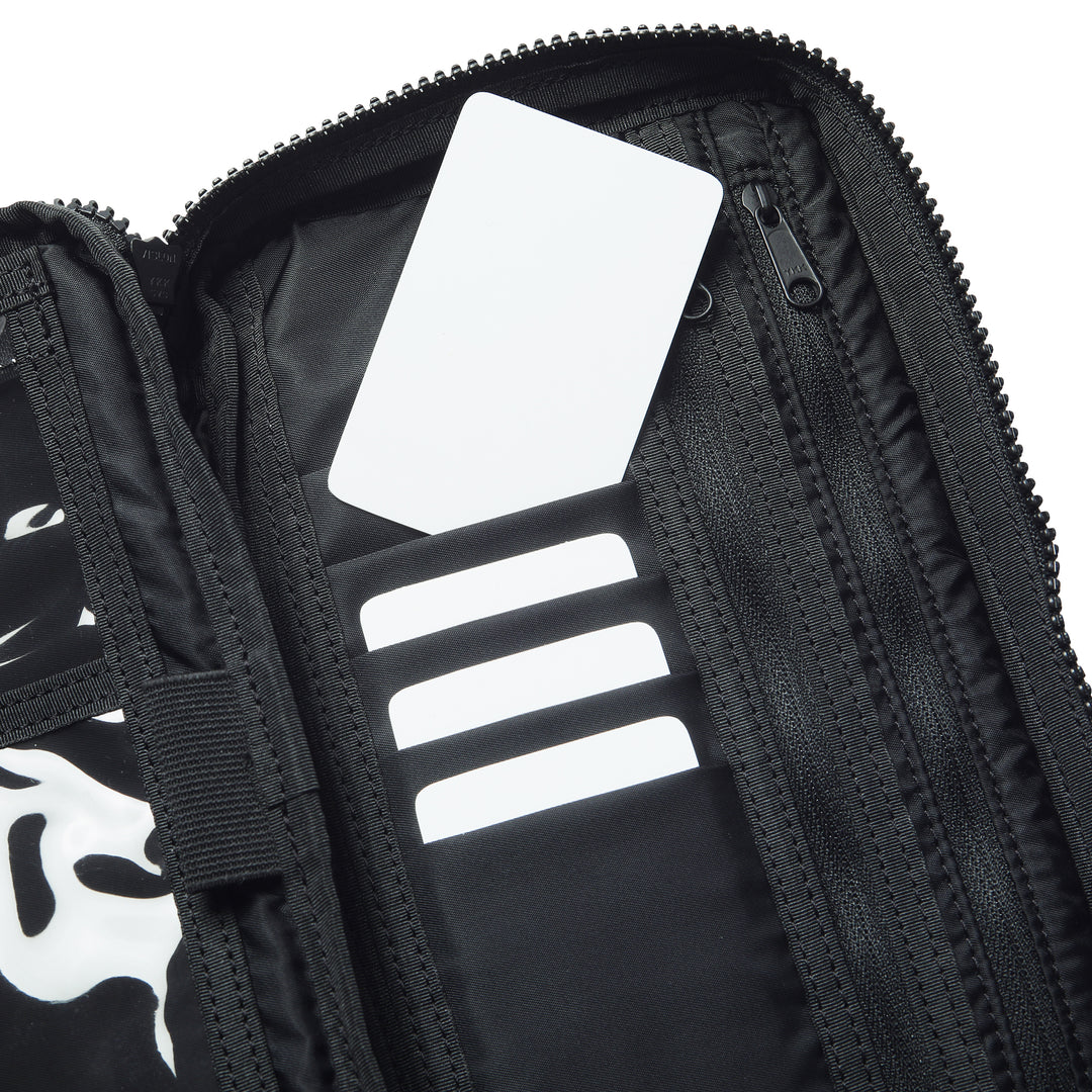 TRAVEL ORGANIZER