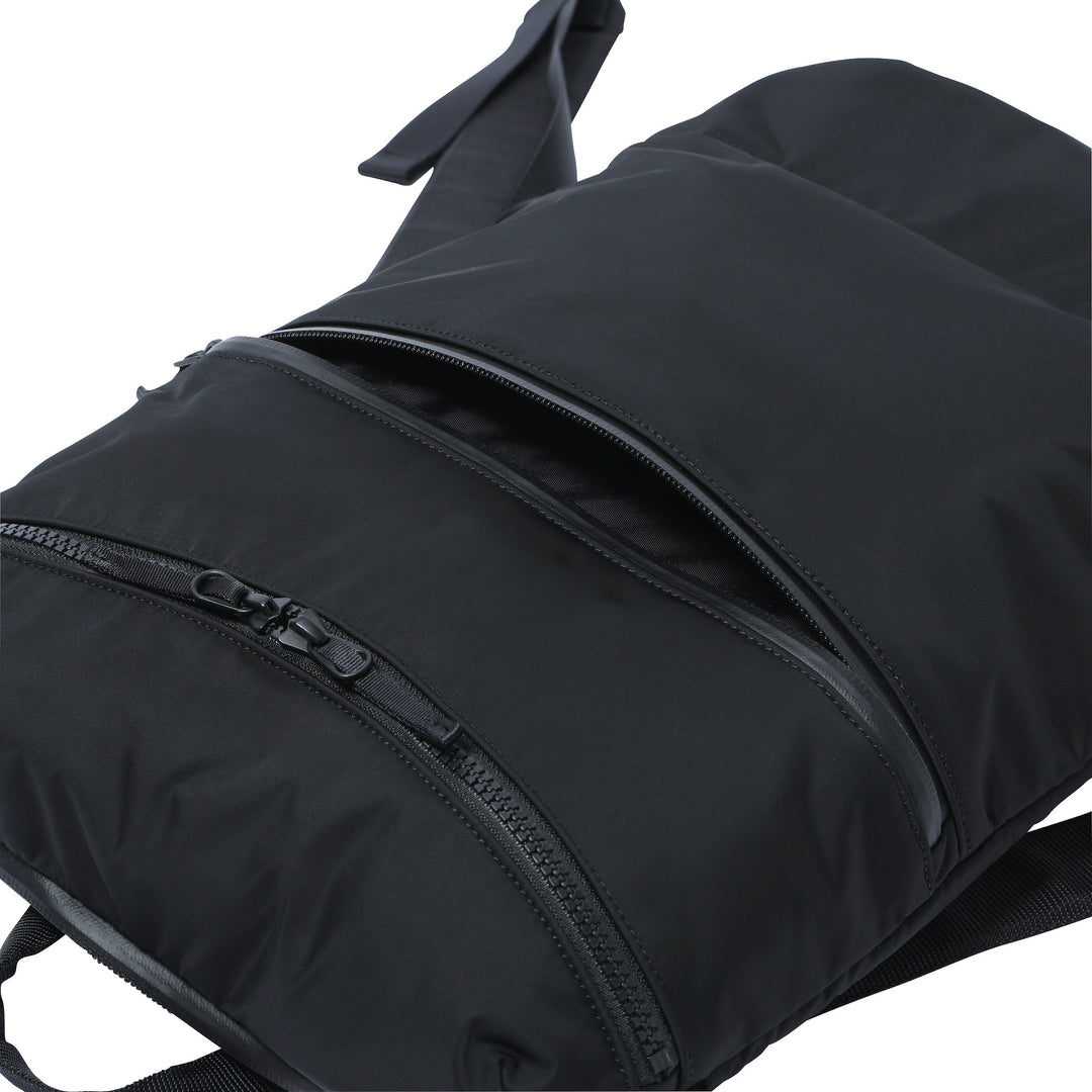 SLIM BACKPACK